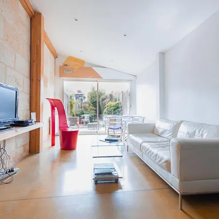 Maison Spacieuse Avec Jardin Et Garage *