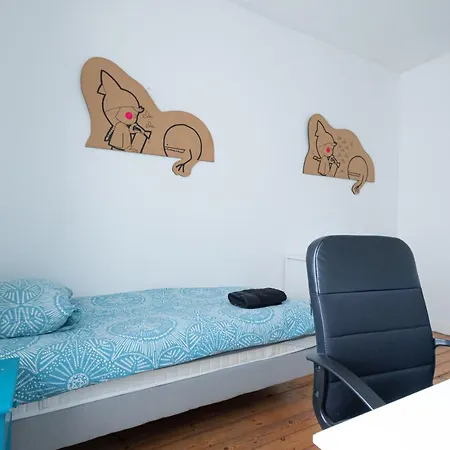 Maison Spacieuse Avec Jardin Et Garage 度假居 *