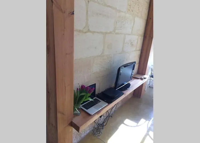 Maison Spacieuse Avec Jardin Et Garage *