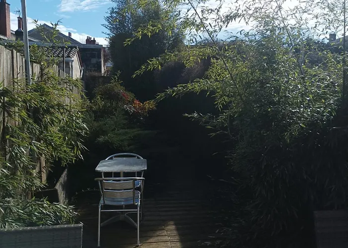 Maison Spacieuse Avec Jardin Et Garage