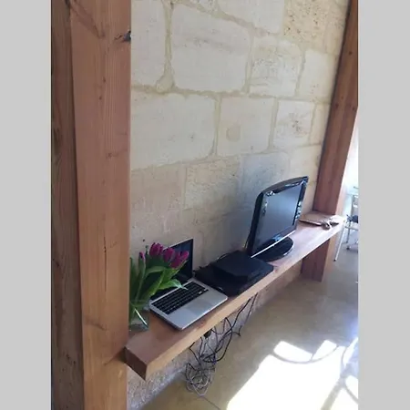 Maison Spacieuse Avec Jardin Et Garage *