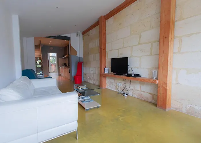Сasa de vacaciones Maison Spacieuse Avec Jardin Et Garage *