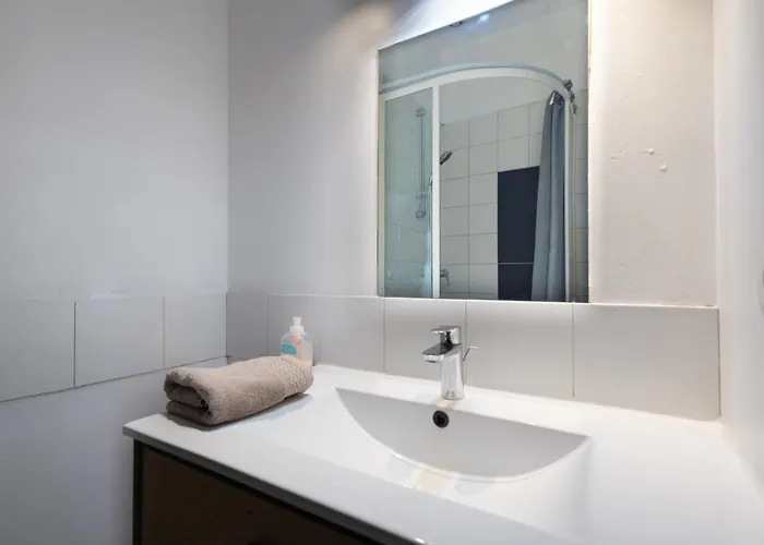 Maison Spacieuse Avec Jardin Et Garage Сasa de vacaciones *